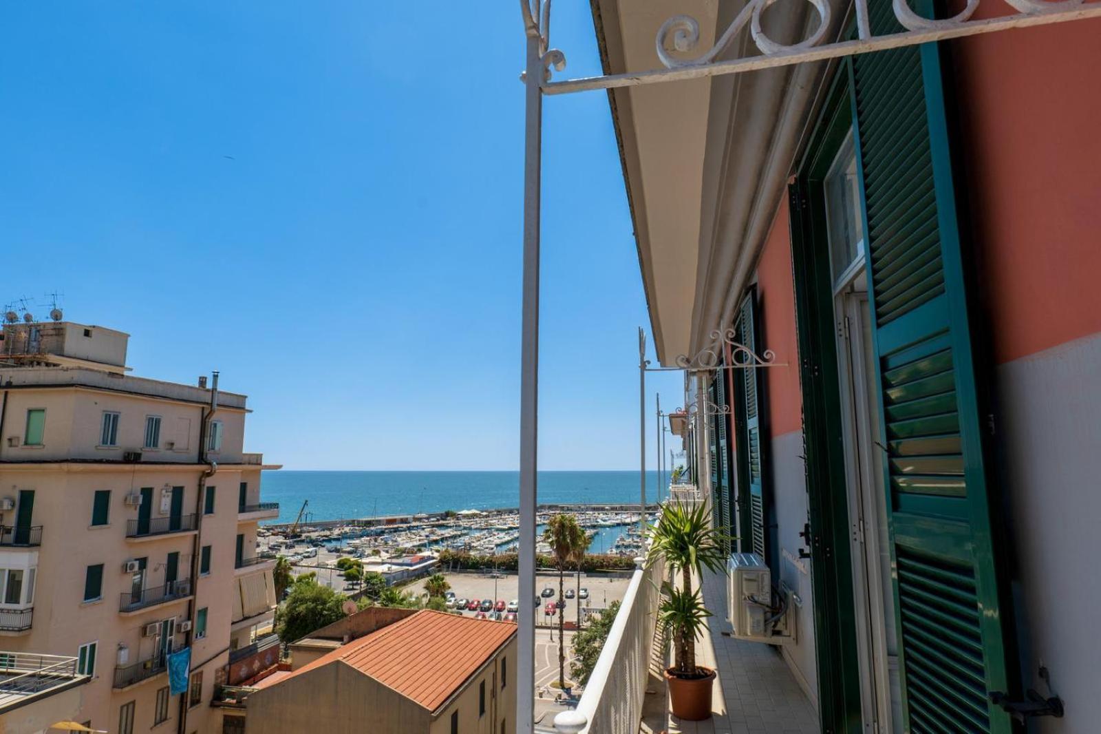 Palazzo Galeoni Luxury Suites Salerno Ngoại thất bức ảnh