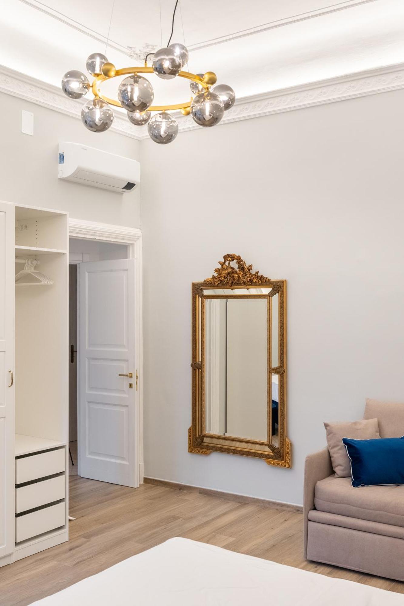 Palazzo Galeoni Luxury Suites Salerno Ngoại thất bức ảnh