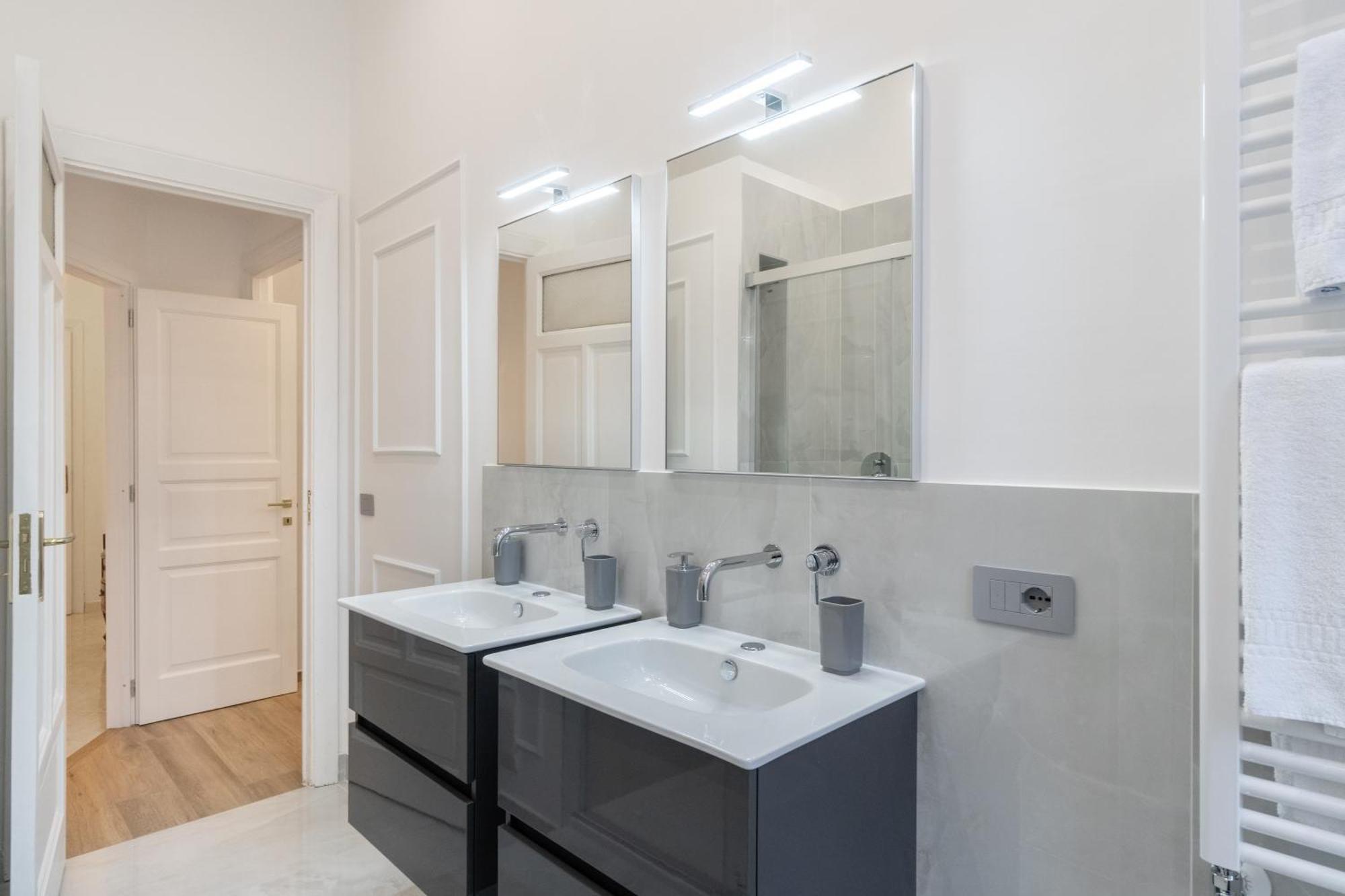 Palazzo Galeoni Luxury Suites Salerno Ngoại thất bức ảnh