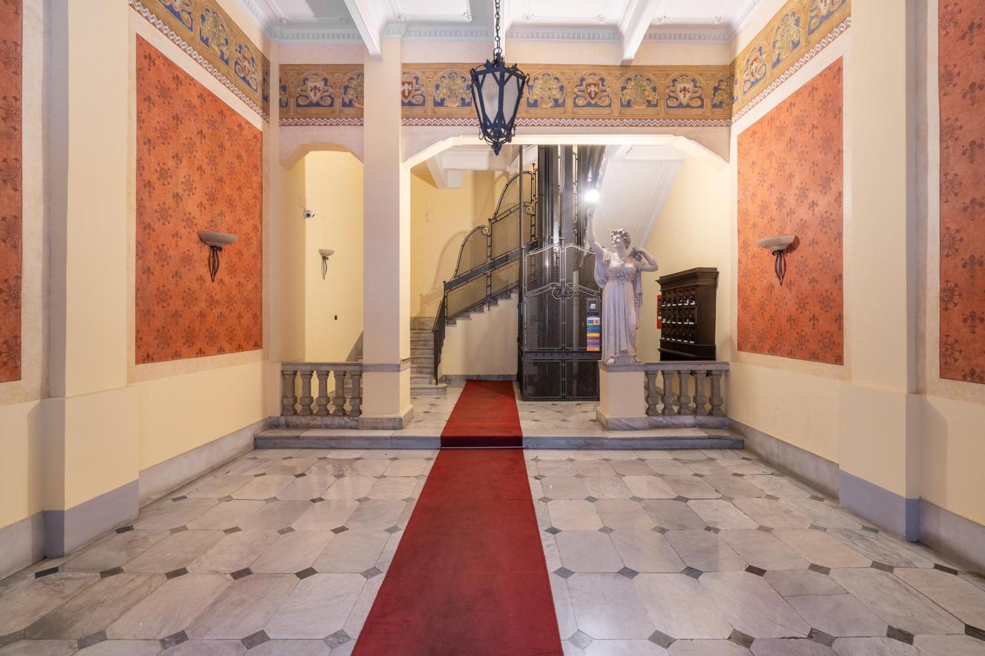 Palazzo Galeoni Luxury Suites Salerno Ngoại thất bức ảnh